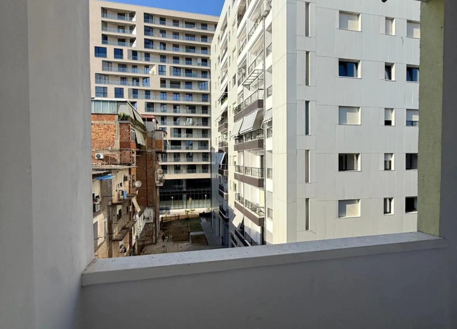 Tirana Central Living 0*,  Albánie
